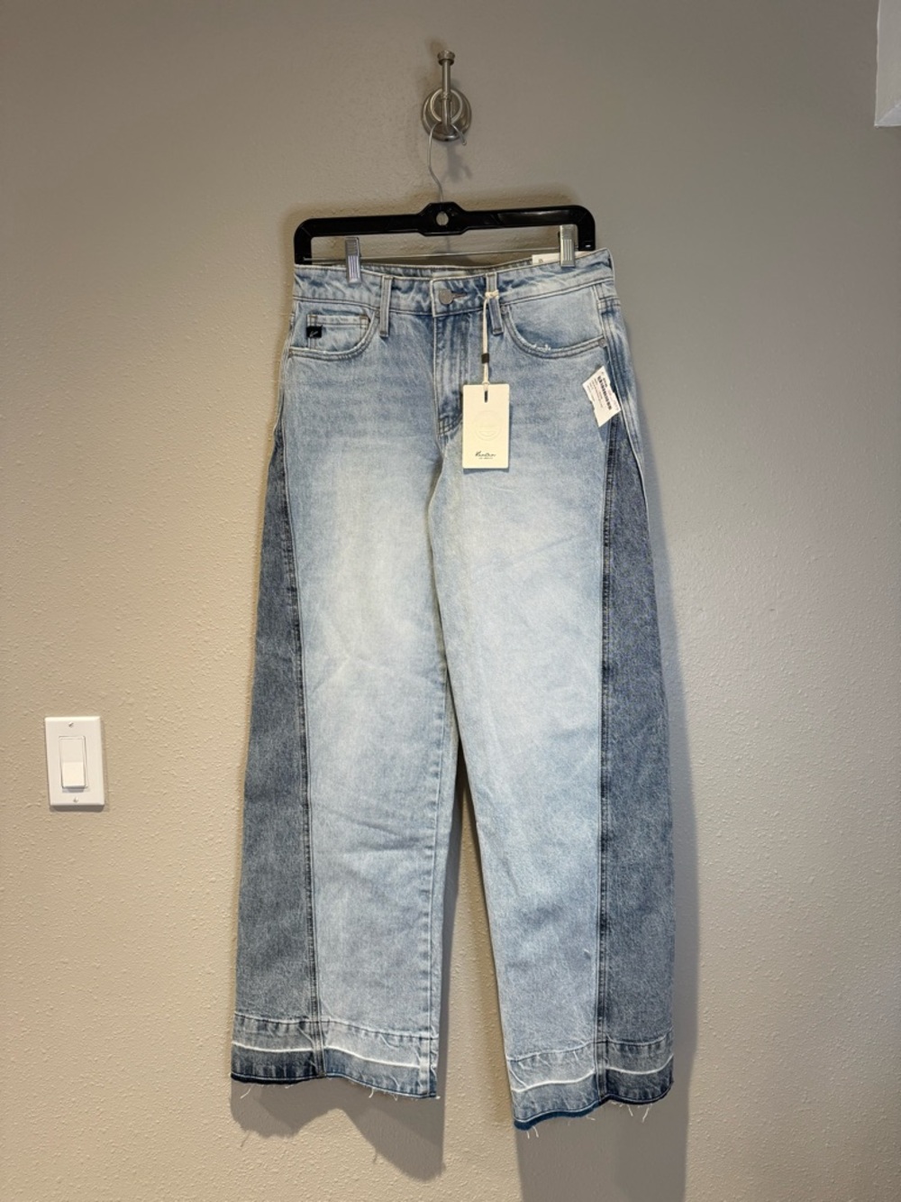 Kancan Mid Rise Color Block Wide Leg Jeans – Size 5 / Waist 26 – NWT